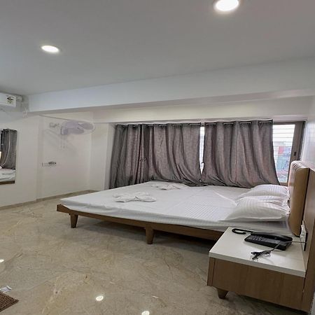 Hotel Ruchi Executive 사타라 외부 사진