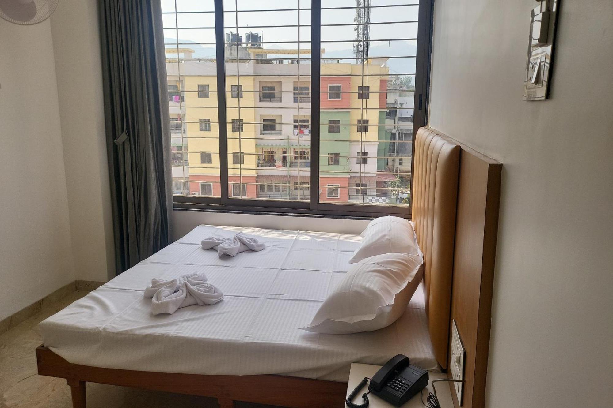 Hotel Ruchi Executive 사타라 외부 사진